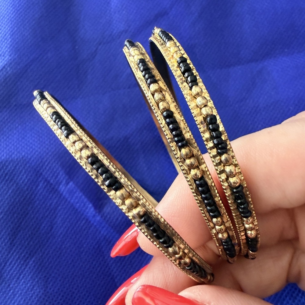Gold Tone Black Beaded Bangle Bracelet Set Womens 7.9 Inch Lot Of 3 Boho